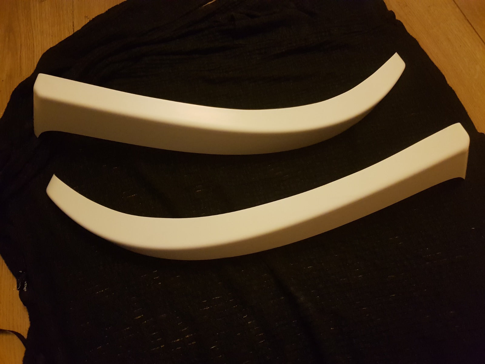 Scania Next Generation Headlight Eyebrows (closed)